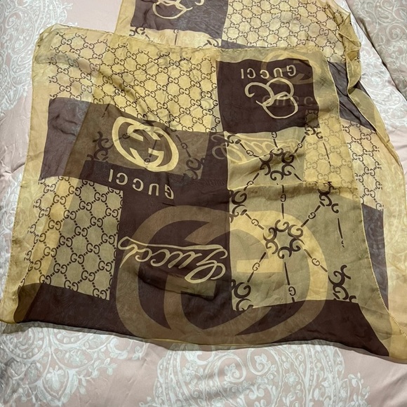 Designer scarf Gucci - Picture 5 of 8